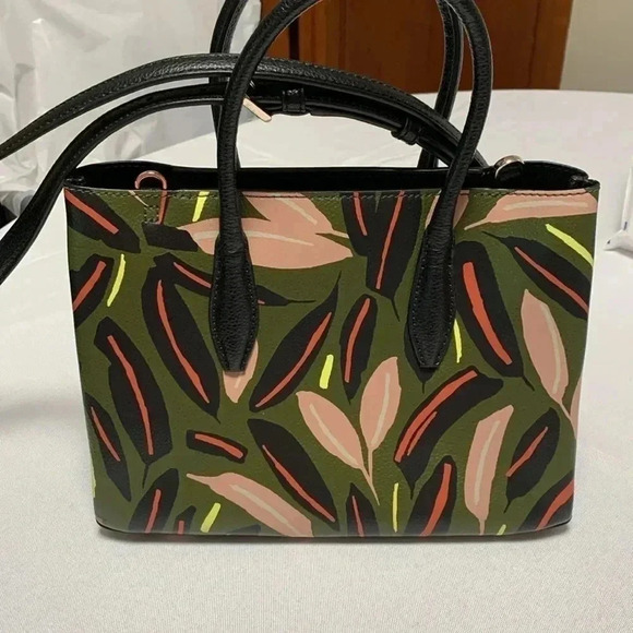 KATE SPADE ♠️ Purse/Crossbody.NWOT. Beautiful olive green color. - Picture 2 of 5